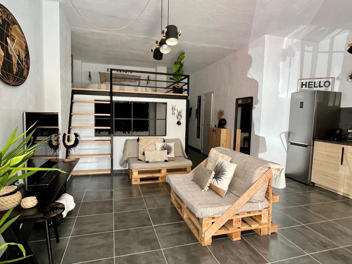 El Pisito Forest,A 300 Metros Iglesia De La Encarnacion Apartment Marbella Luaran gambar