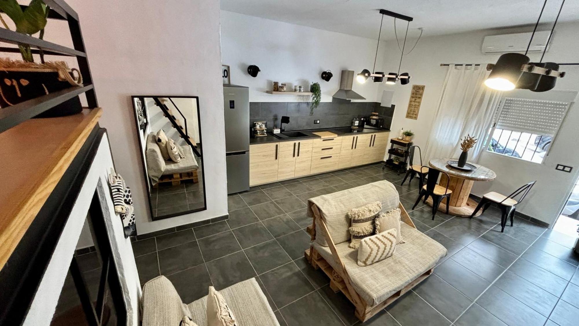 El Pisito Forest,A 300 Metros Iglesia De La Encarnacion Apartment Marbella Luaran gambar